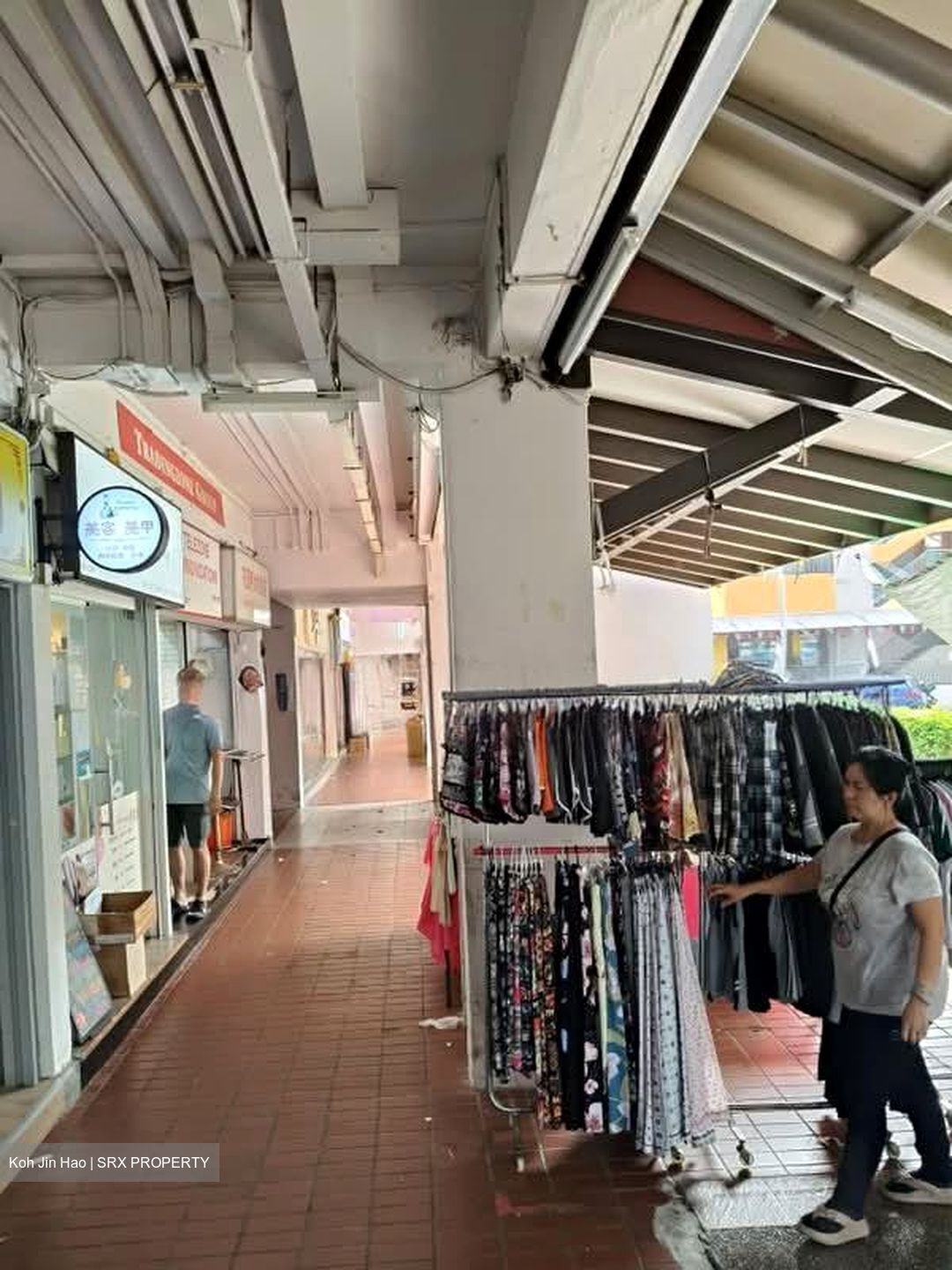 Hougang Avenue 1 (D19), Shop House #584759501